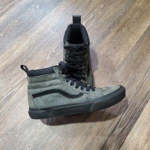 Vans High Top Shoes Size 7 in Men's 8.5 in Womens